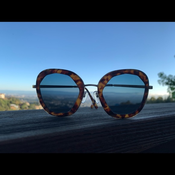 Diane von Furstenberg sunglasses - Picture 5 of 5
